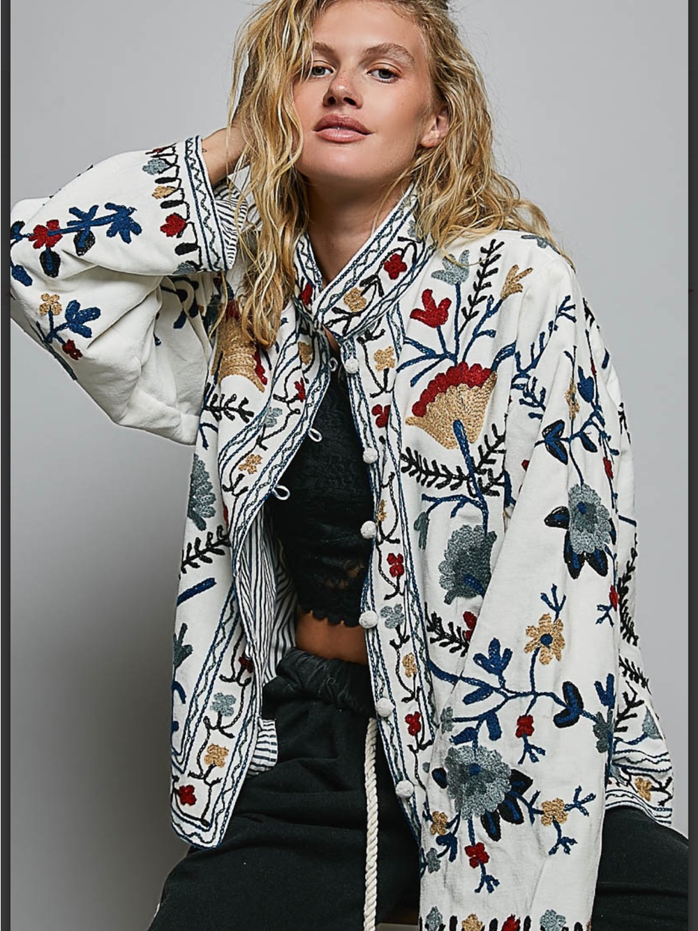 POL Embroidered Floral Jacket - Picture 4 of 11